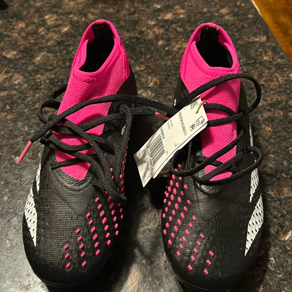 Adidas Predator Accuracy 1 size 2 1/2